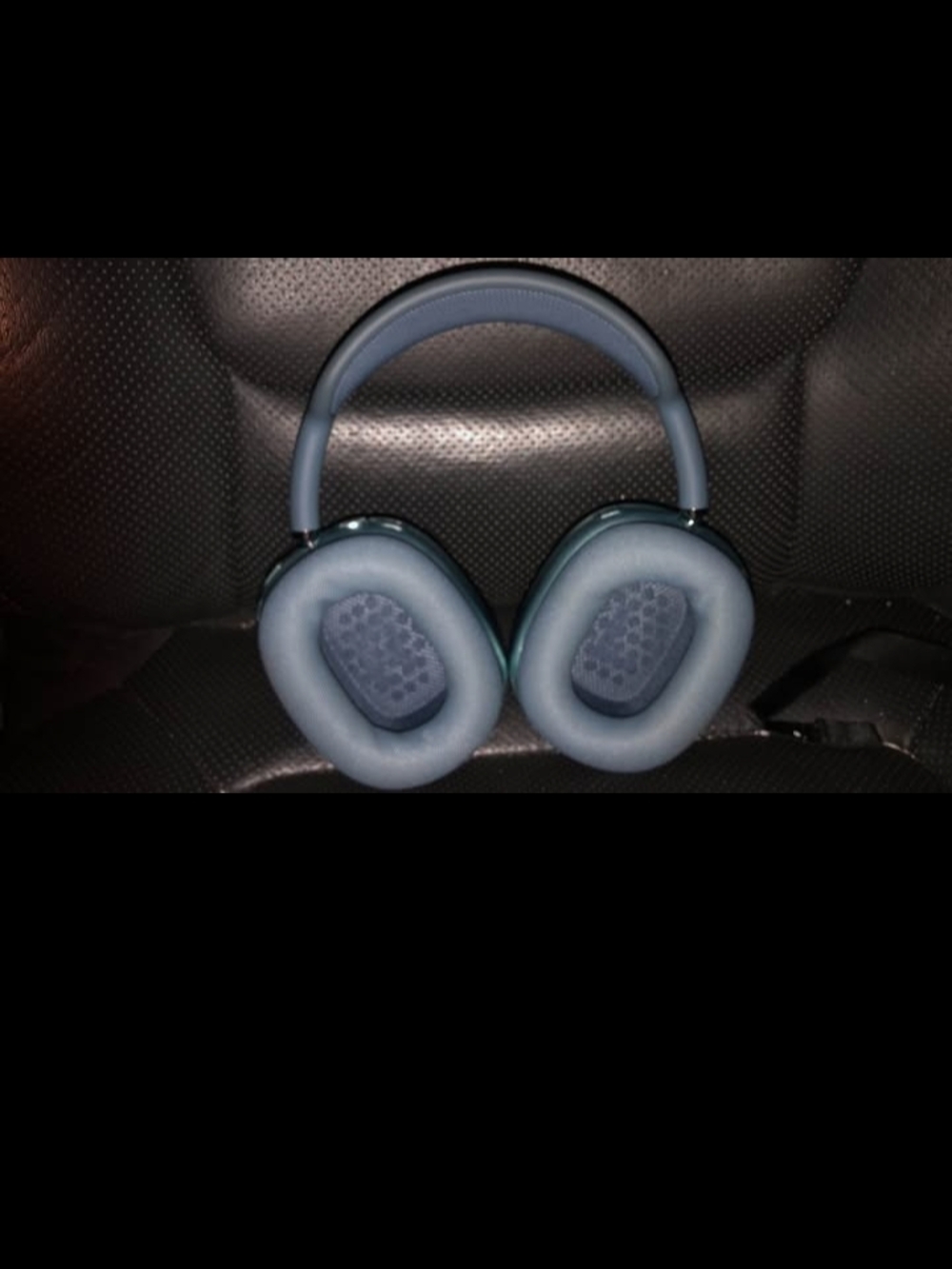 Apple Airpod Pro Max - Picture 2 of 2
